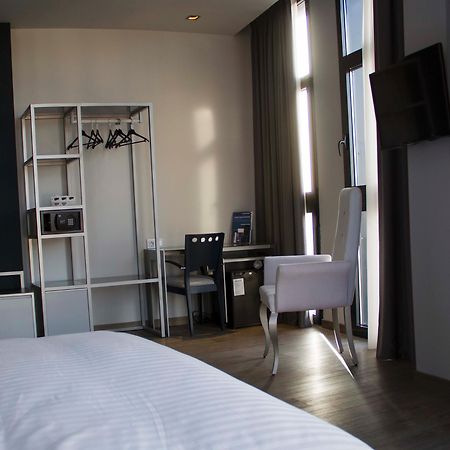 Hotel Santa Eulalia Пуертоляно Екстериор снимка