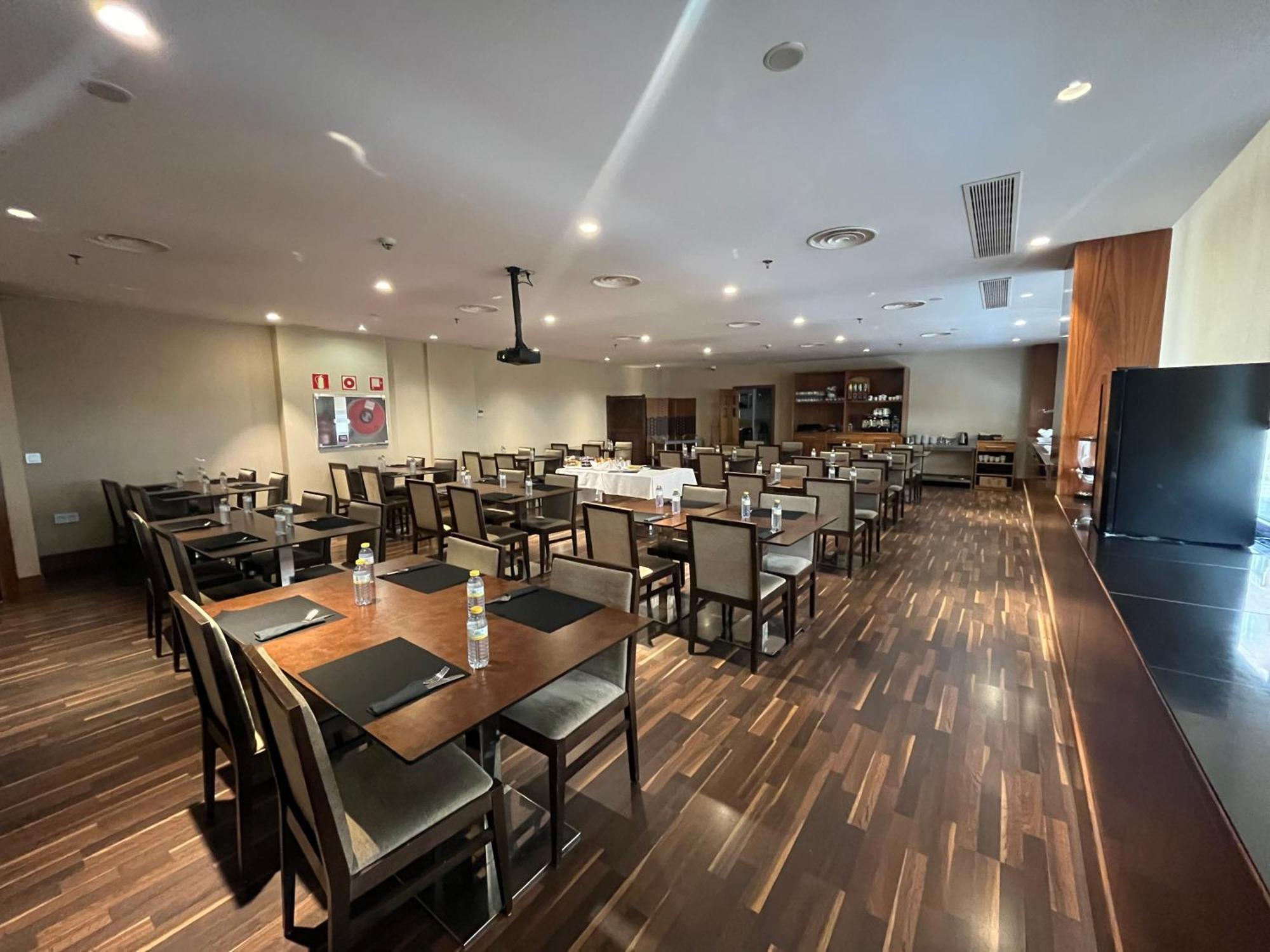 Hotel Santa Eulalia Пуертоляно Екстериор снимка