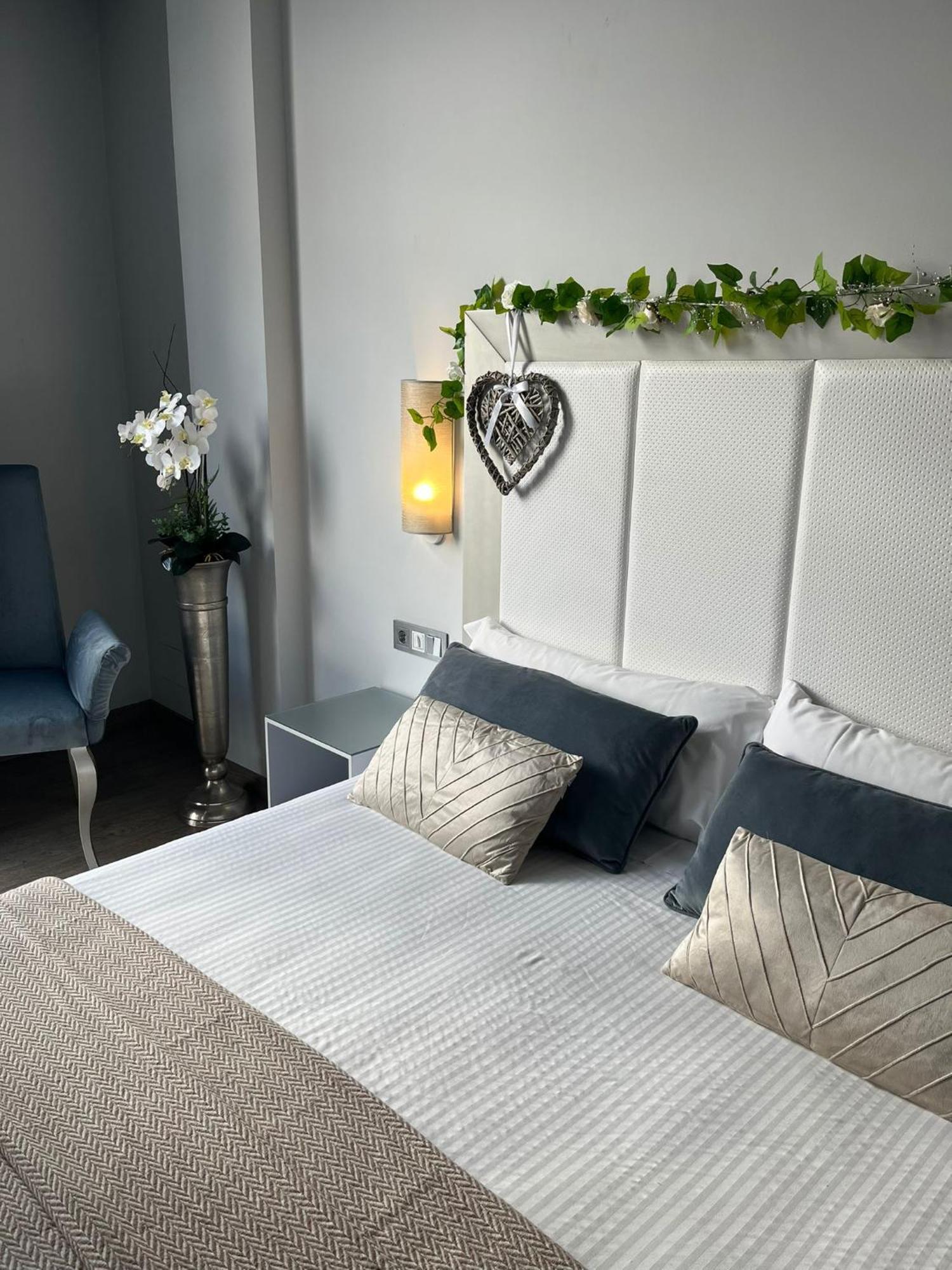 Hotel Santa Eulalia Пуертоляно Екстериор снимка