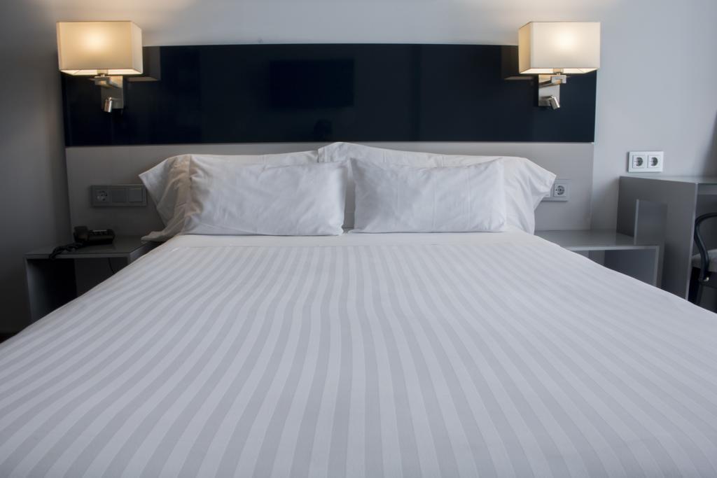 Hotel Santa Eulalia Пуертоляно Екстериор снимка